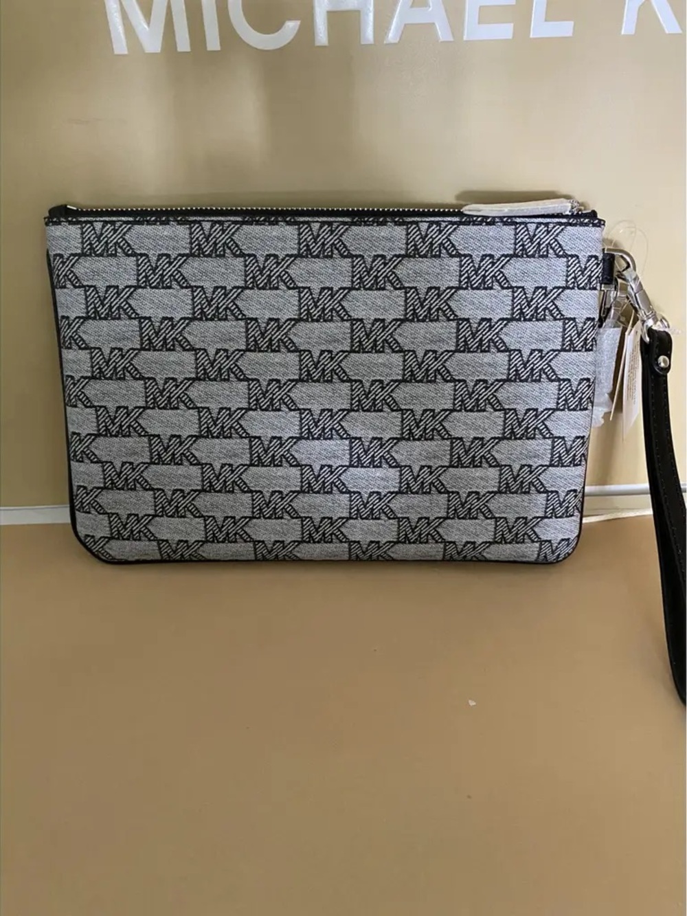 NWT $298 Michael Kors Large 2 in 1 Card Case and Wristlet Navy - Picture 2 of 4